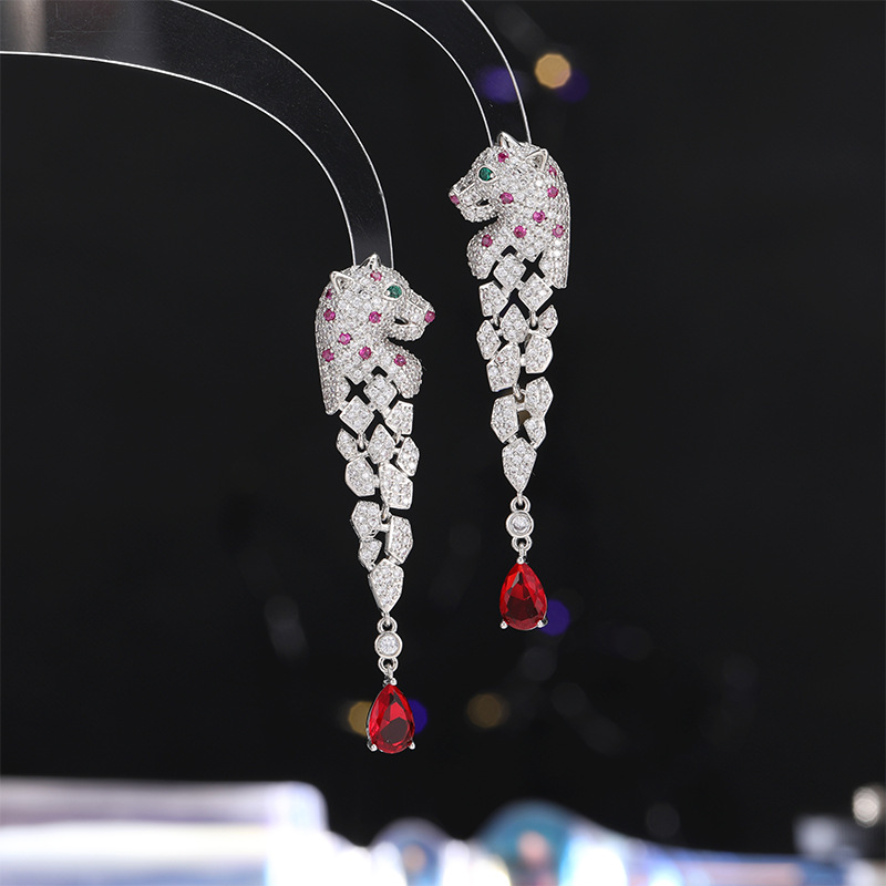 LAOTLON Heavy-duty Luxury Teardrop-Cut Zirconia Fringe 3D Spotted Leopard Earrings