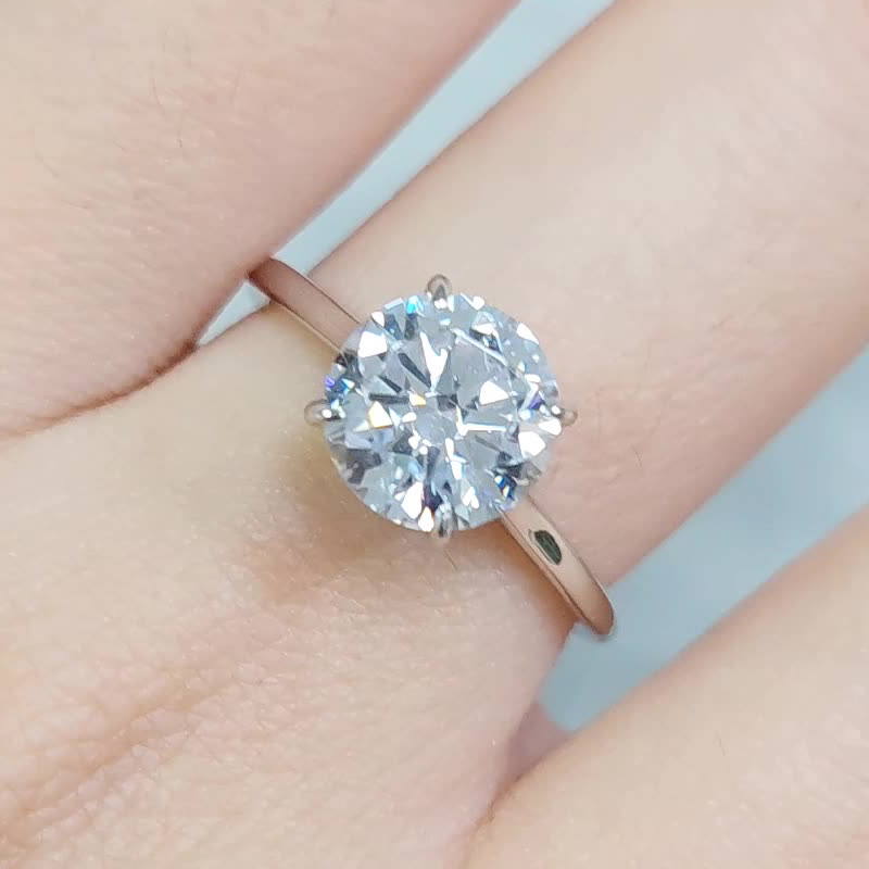 LAOTLON Round Solitaire Engagement Ring 8.5mm*8.5mm Moissanite