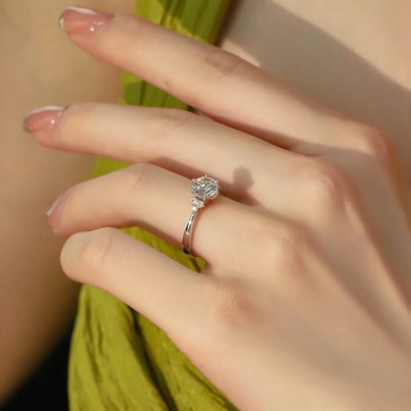 LAOTLON Three Lives Stone Six-Prong Micro-Pavé Diamond 1-Carat Moissanite Ring