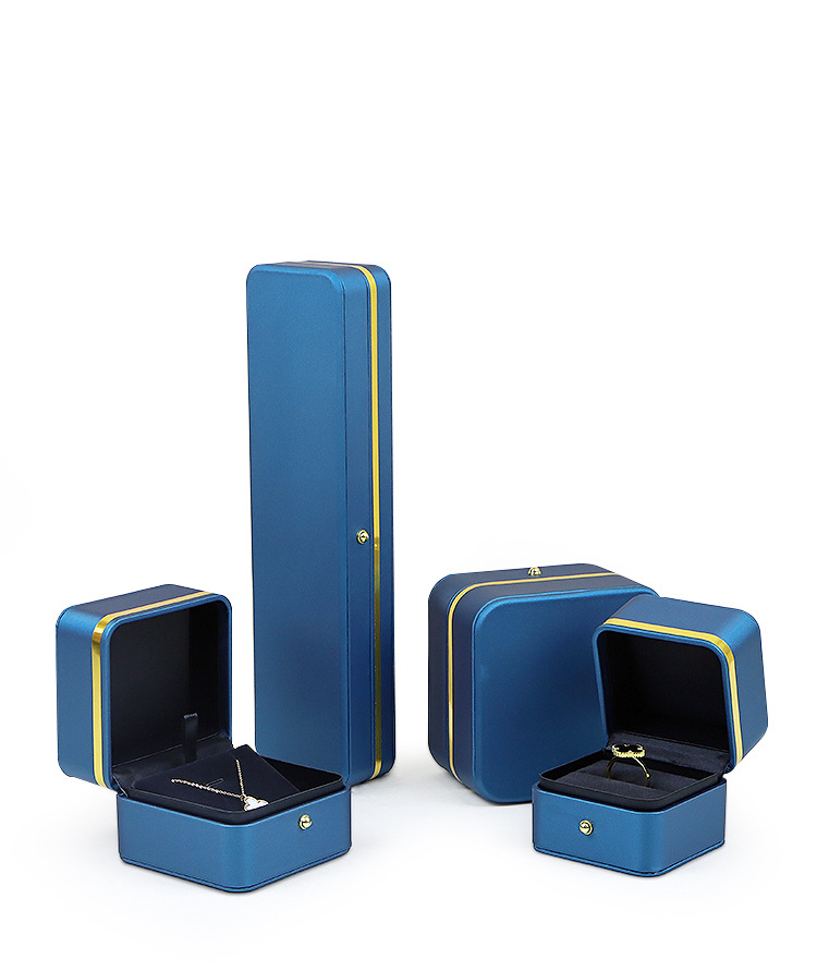 LAOTLON High-end PU Leather Jewelry Box with Gold-Edge