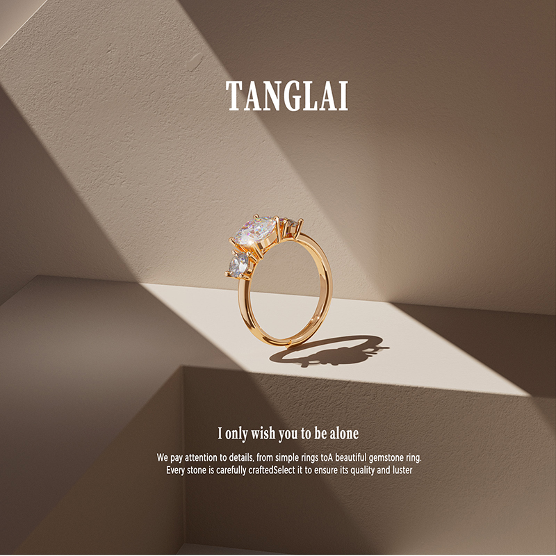 LAOTLON Three-Stone Round Engagement Ring