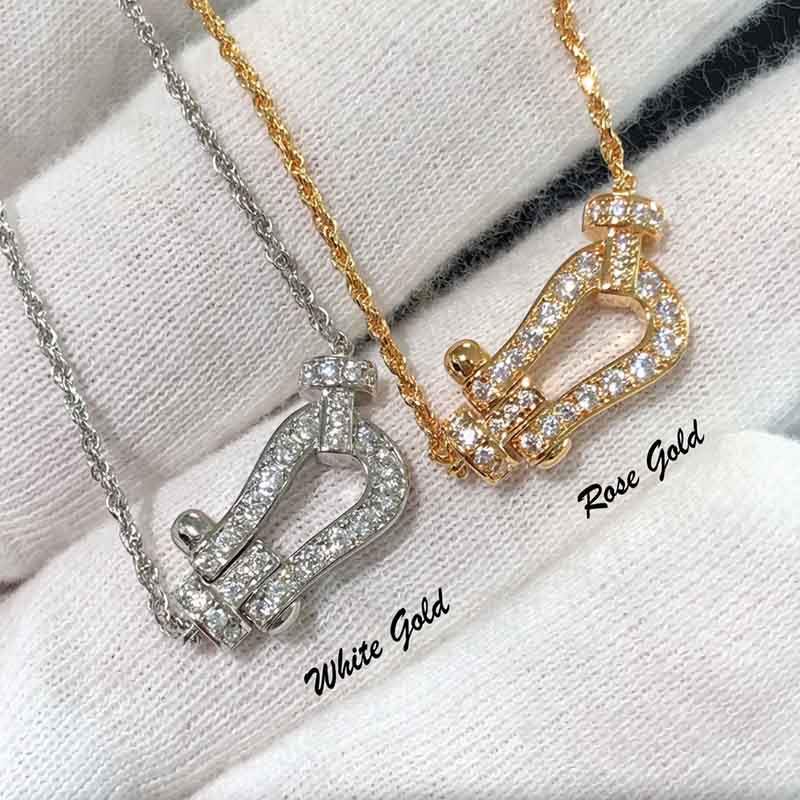 TAOLON Elegant 18K Rose Gold Diamond Horseshoe Necklace – A Talisman of Luck and Luxury