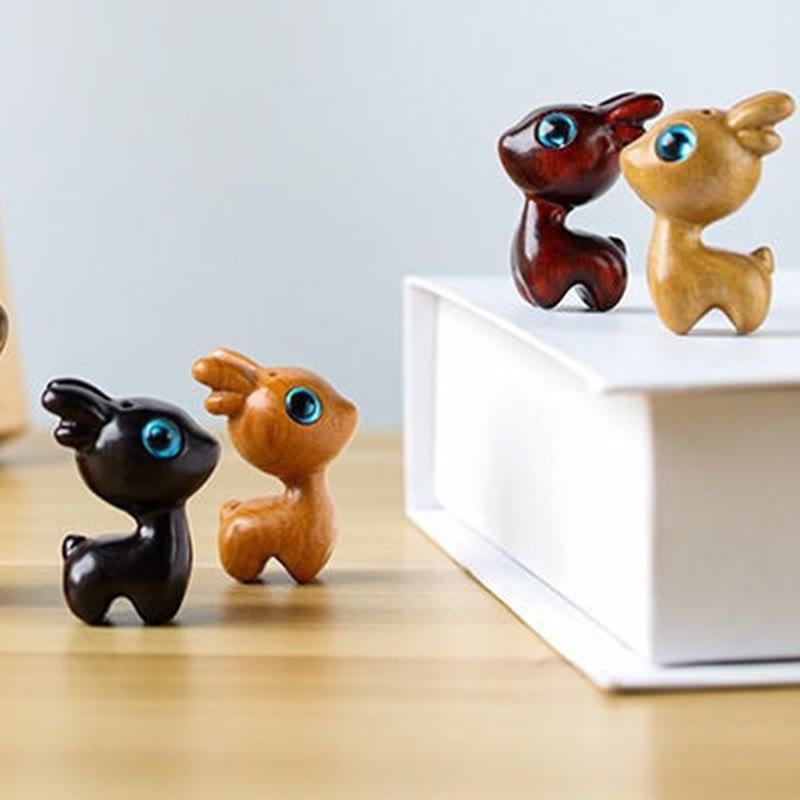 LAOTLON Small Leaf Red Sandalwood Ebony Wood Sandalwood Green Sandalwood Lucky Mini Deer Protection Decoration